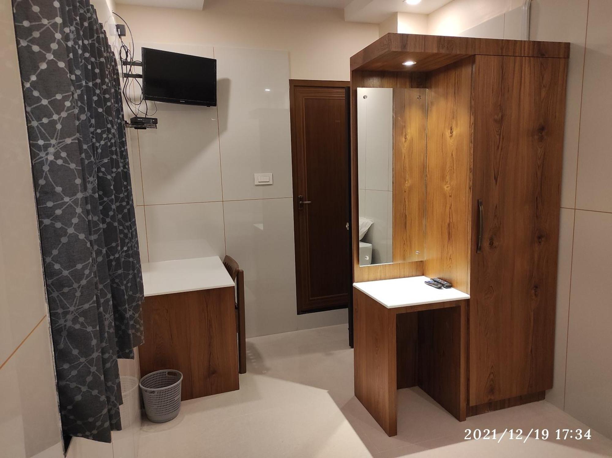 Quilon Residency Hotel Alappuzha Екстериор снимка