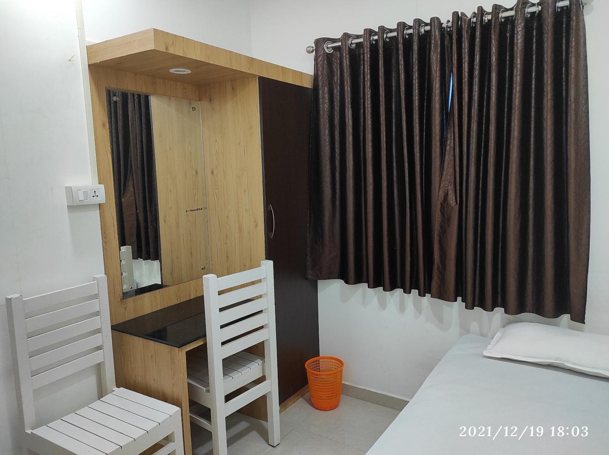Quilon Residency Hotel Alappuzha Екстериор снимка